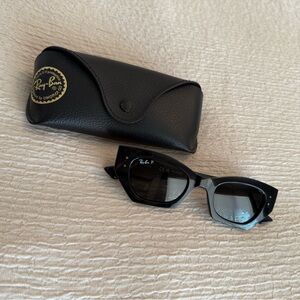 Ray-Ban Black Women's Glasses